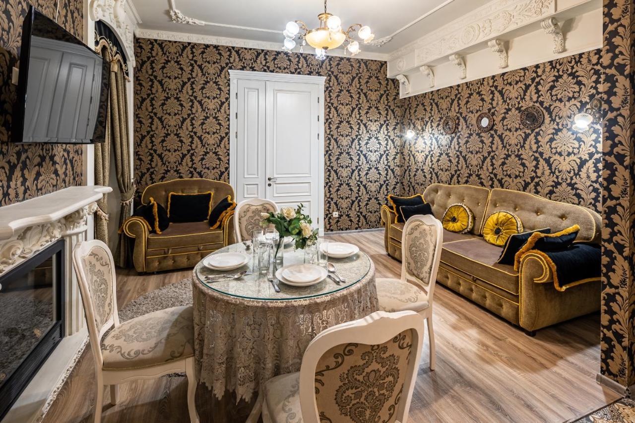 Classic Royal Central Apartment. Balcony And A/C Lviv Kültér fotó